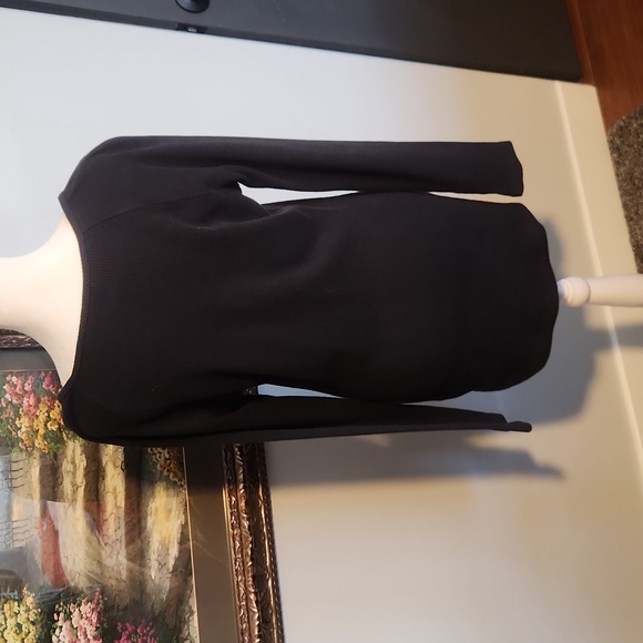 Top - Picture 4 of 8